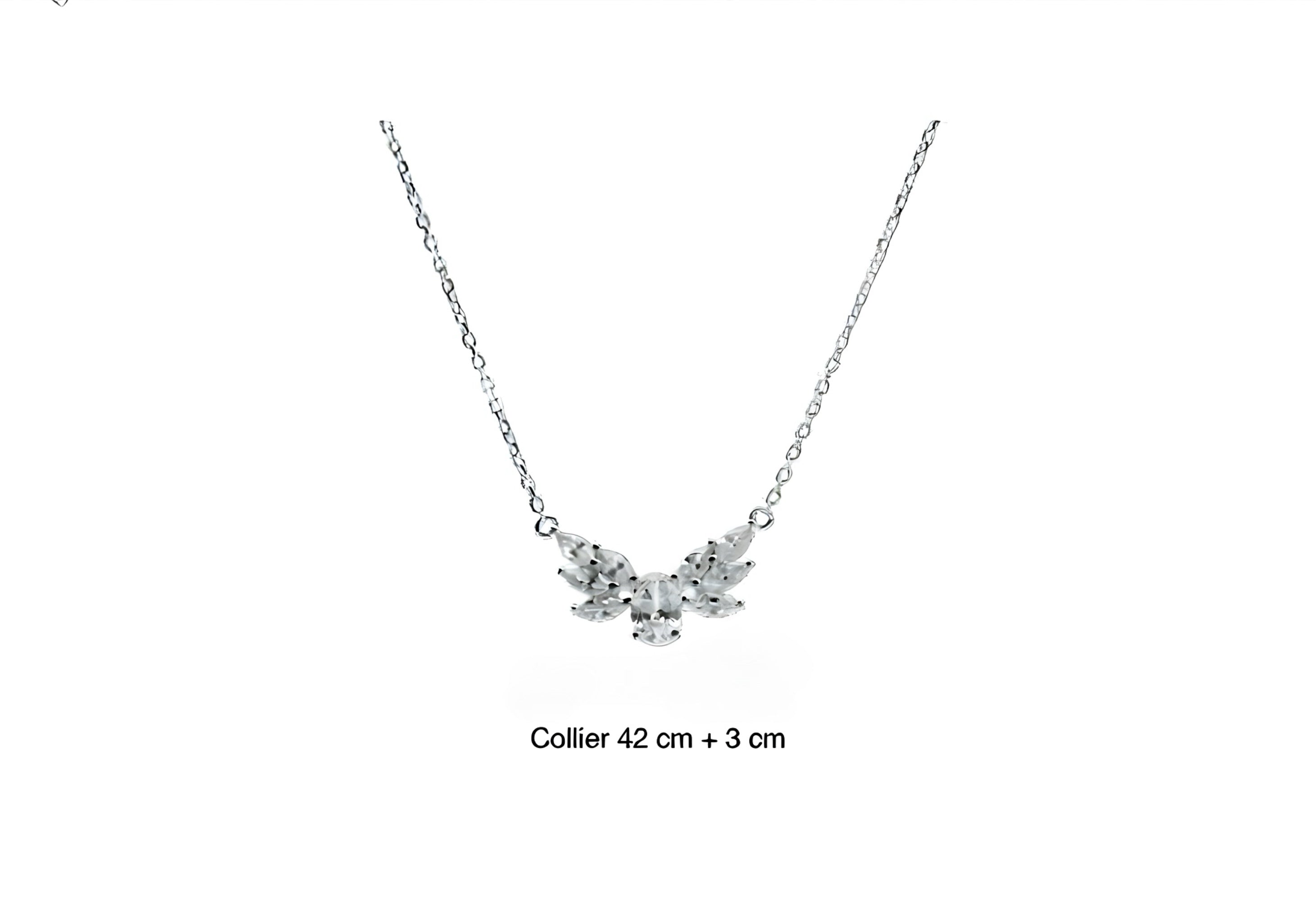 Collier argent et oxydes de zirconium blanc