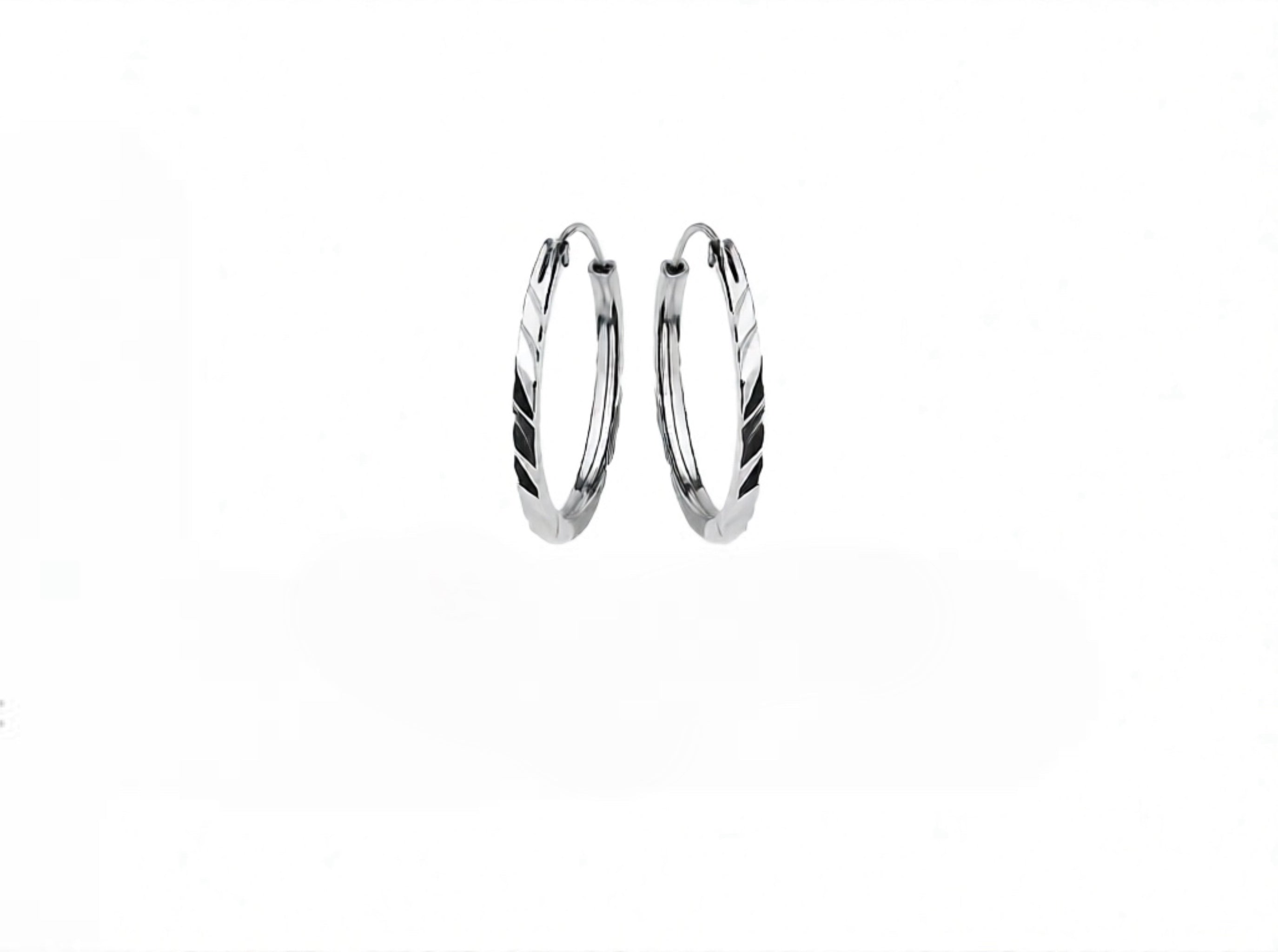 Boucles d’oreilles créole en argent rhodié